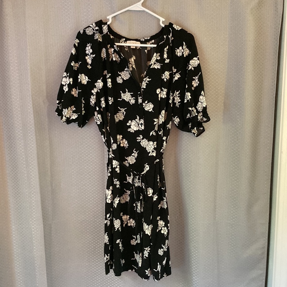 Loft black and white floral tee shirt dress